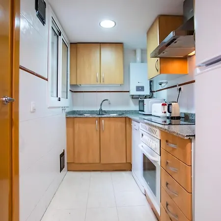 E3val1048 - Newly Decorated Flat Closed To The Cent Apartamento *