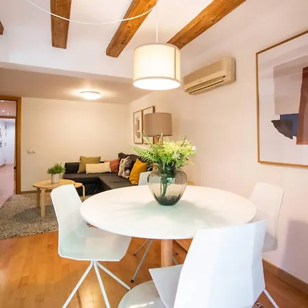 E3val1048 - Newly Decorated Flat Closed To Center Barcelona