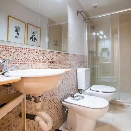E3val1048 - Newly Decorated Flat Closed To The Cent Apartmán *